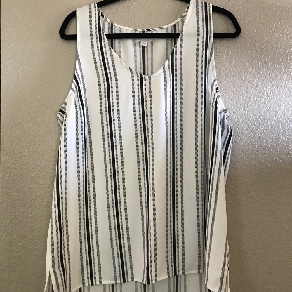 14th & Union Striped Black & White Top